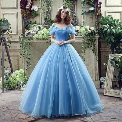 Váy cưới công chúa màu xanh 1